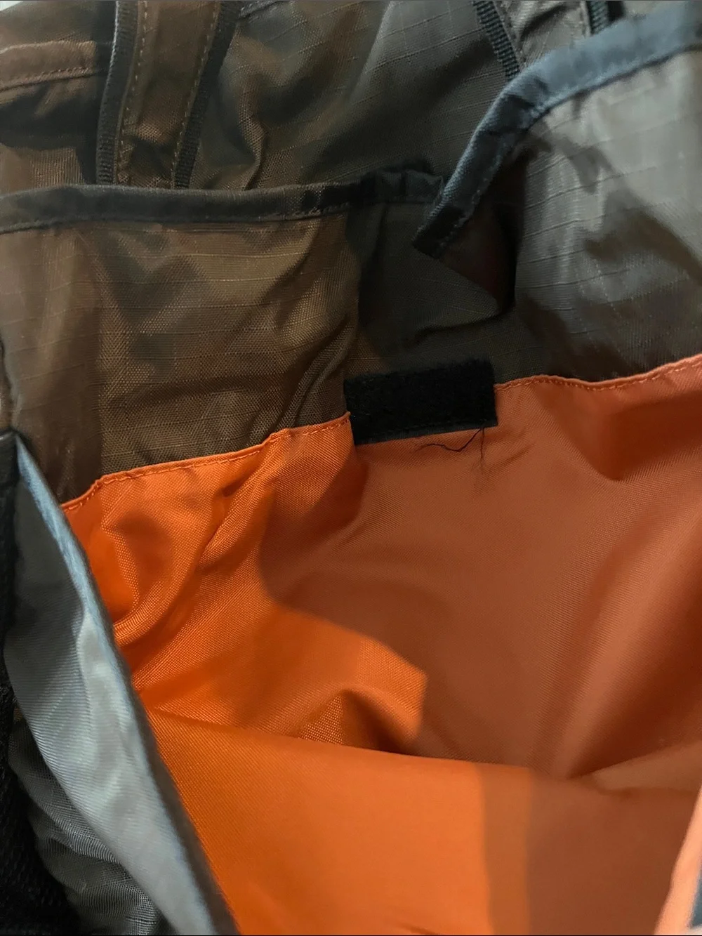 Eddie Bauer Brown Nylon Messenger Tote with Mesh Bottle Pocket